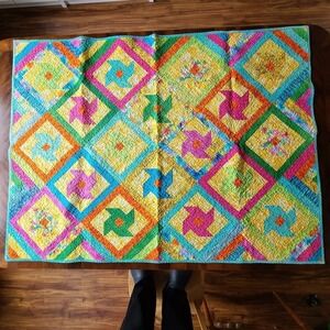 Quilted Throw Blanket Colorful Pinwheel Handmade Machine Stitched 42 x 56.5"